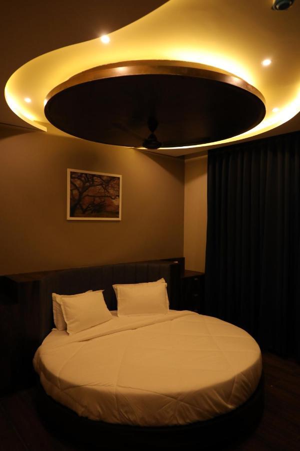 Hotel Nest ภุช ภายนอก รูปภาพ