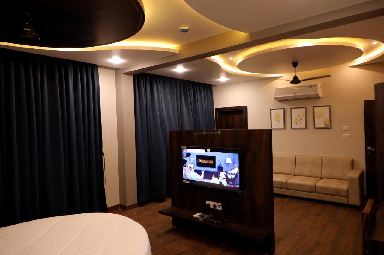 Hotel Nest ภุช ภายนอก รูปภาพ